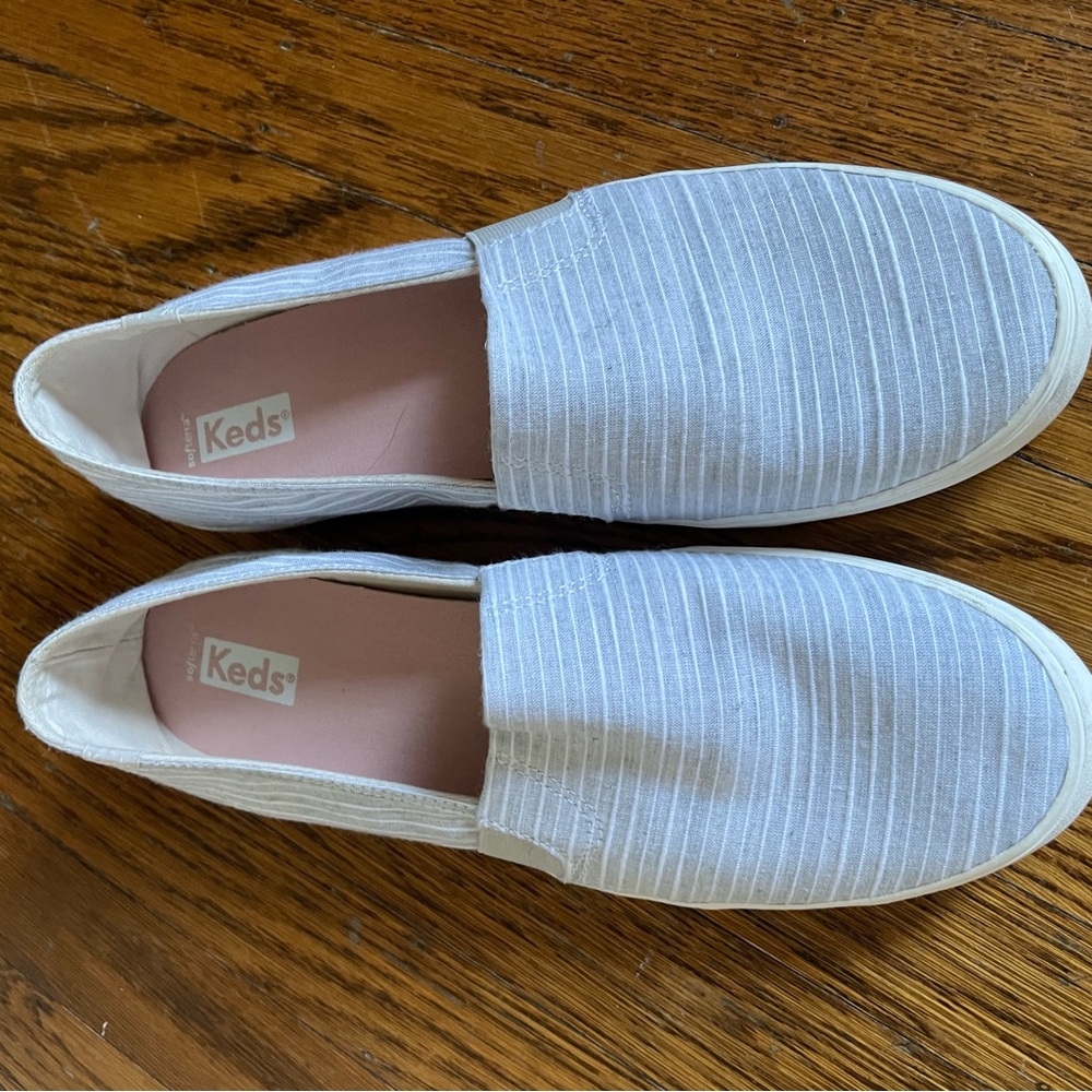 Keds Slip-on Shoes: light gray with thin white stripes - Picture 4 of 11